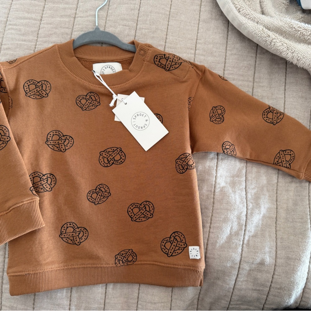 NWT manymoons sproet & sprout pretzel sweatshirt organic cotton 18m